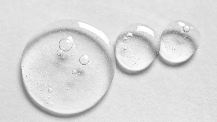 Ectoína en skincare: cómo funciona y cómo usarla para proteger la piel