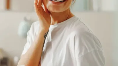 Olay Regenerist Crema de Día 50ml sobre fondo neutro